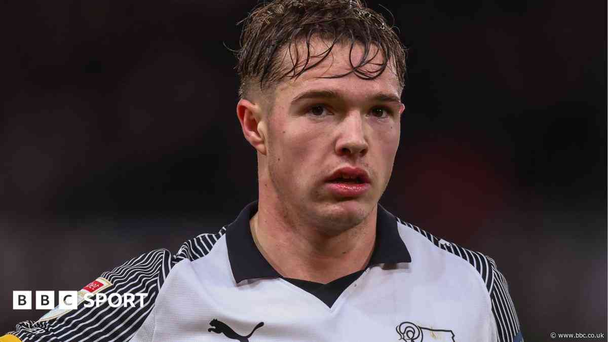 Mansfield sign Derby midfielder Thompson