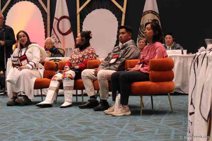 ‘I’ve lost about 8 people to suicide,’ youth delegate tells Inuit council in Nunavut