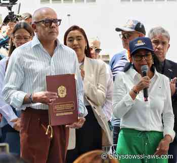 Delcy Rodríguez promulga la nueva Ley de Arrendamiento para estimular el mercado de alquileres tras los sismos