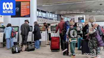 Travellers warned of Sydney Airport delays, more than 150 flights impacted