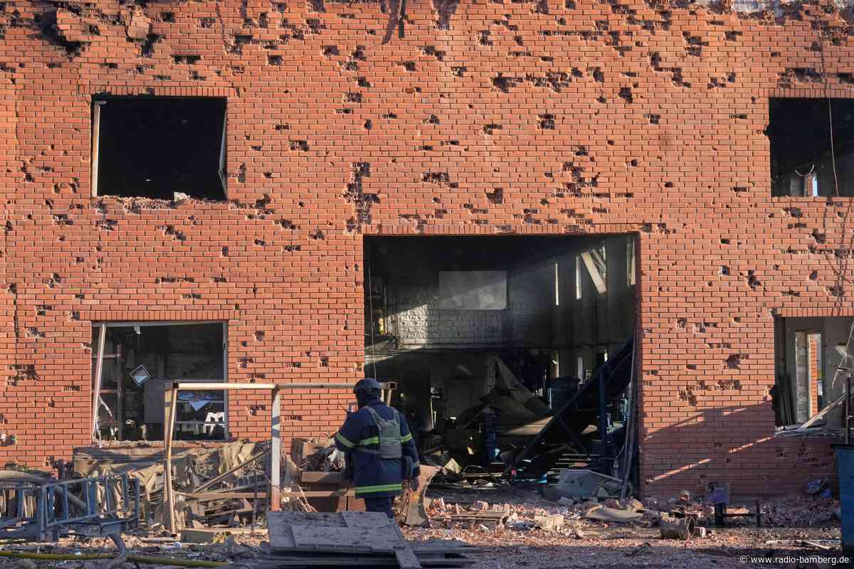 Ukraine: Drei Tote bei Luftangriffen auf Vorort von Kiew