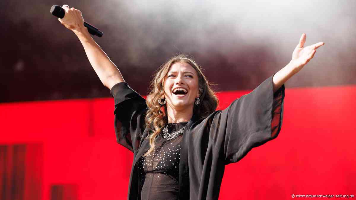 Leony in der Autostadt Wolfsburg: Gewinnen Sie ein Treffen mit dem Popstar