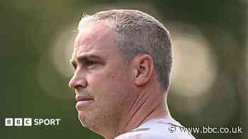 Wycombe struggling to land striker, says Duff
