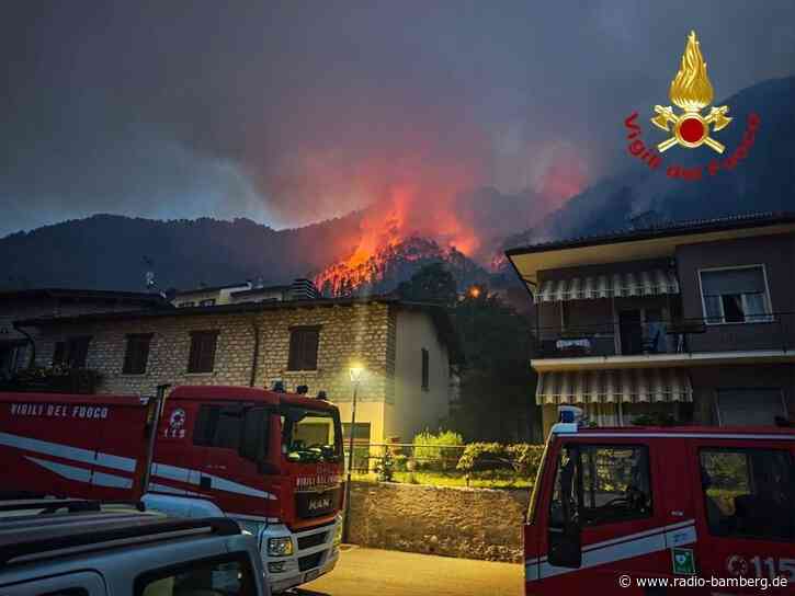 Waldbrand am Gardasee: Mehr als 200 Menschen evakuiert