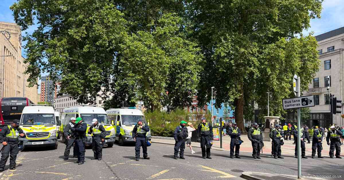 Sirens ring out in Bristol city centre as police form human wall across busy street