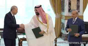 Saudi Arabia, Pakistan and Turkey sign defense pact as Iran repeats that Hormuz deal is close