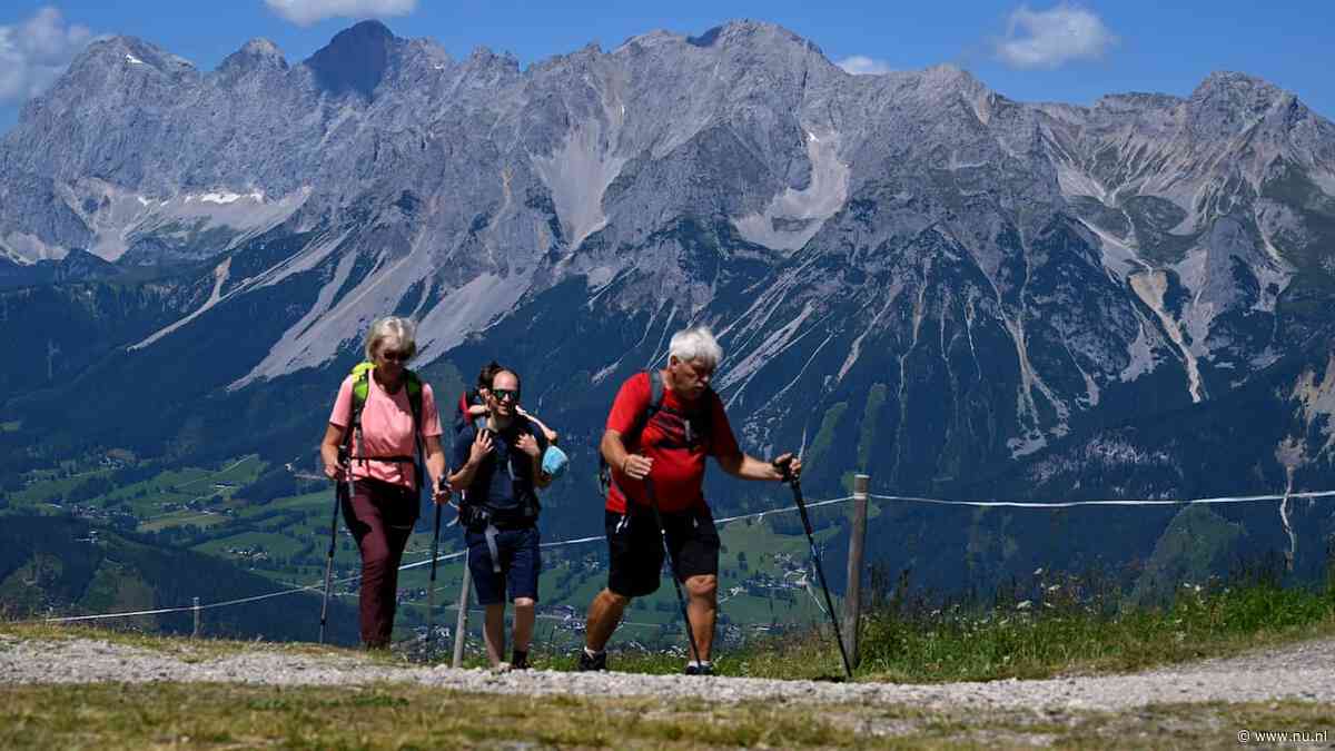 Populaire bergwandelingen onderschat: 'Soms lopen mensen op sneakers'