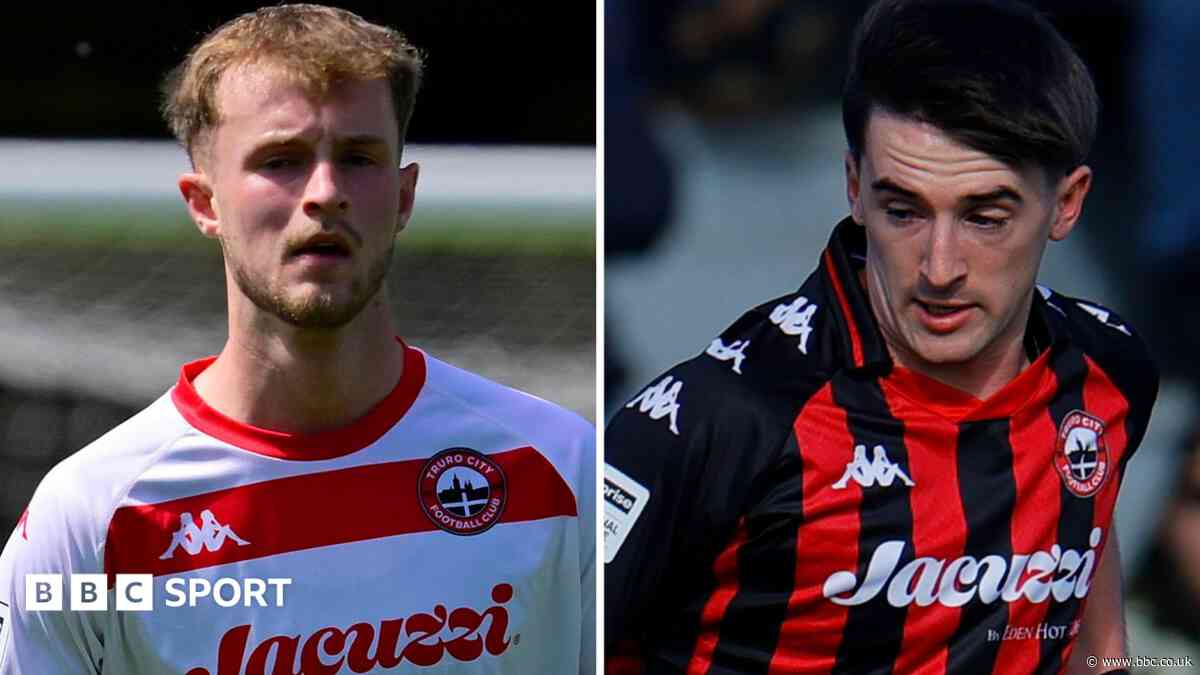 Truro City bolster squad as Kinsey and Dean join