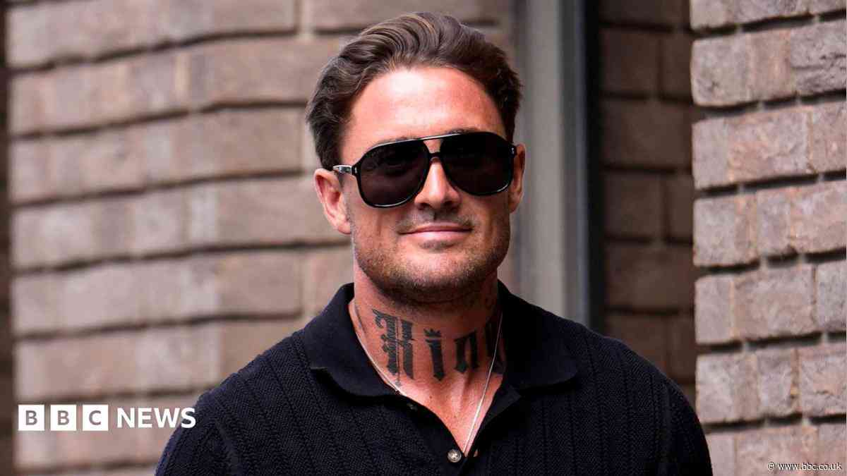 Stephen Bear jailed for breaching restraining order