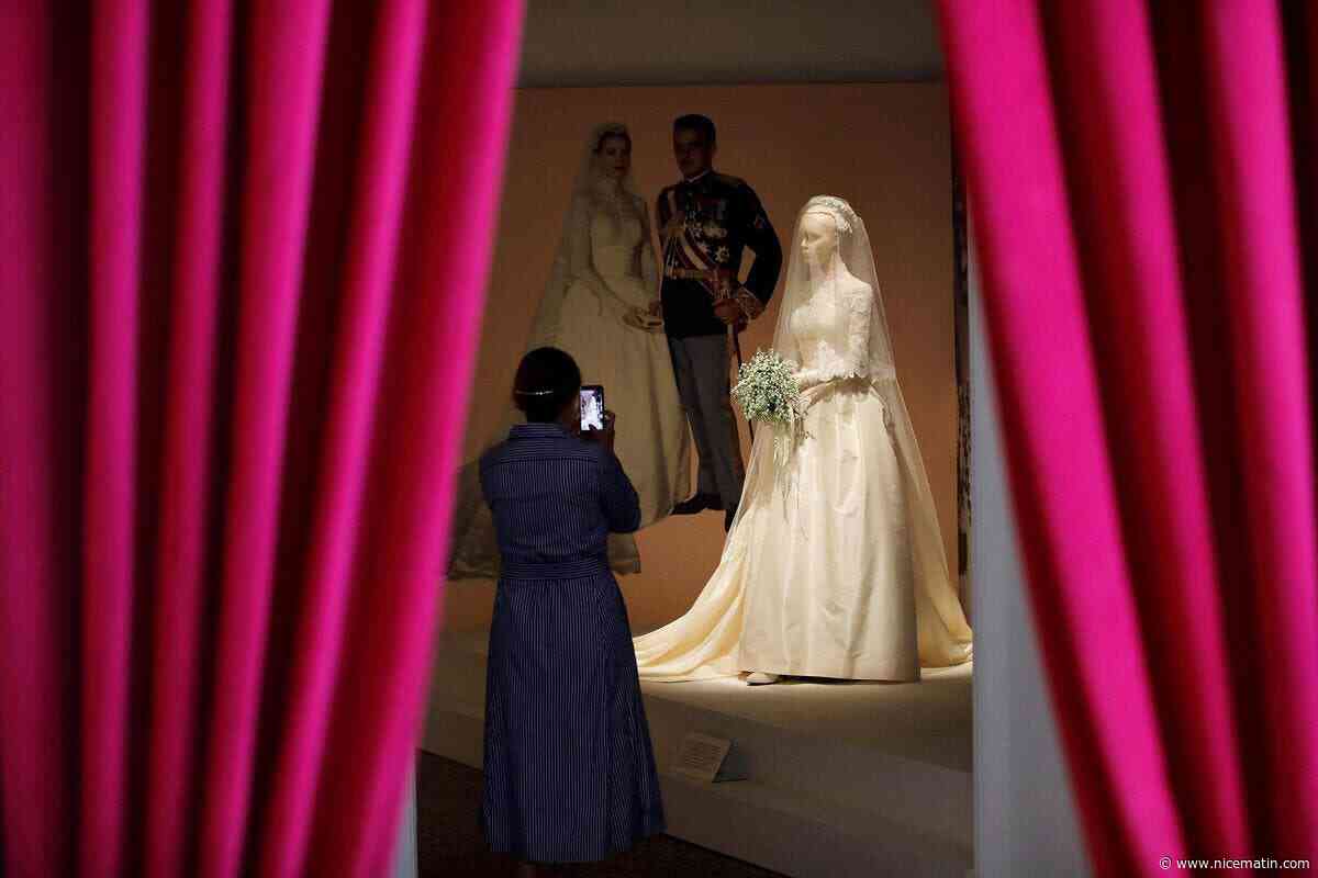 À Monaco, l’exposition « Le Mariage du Siècle » séduit les touristes au-delà des passionnés de Grace Kelly
