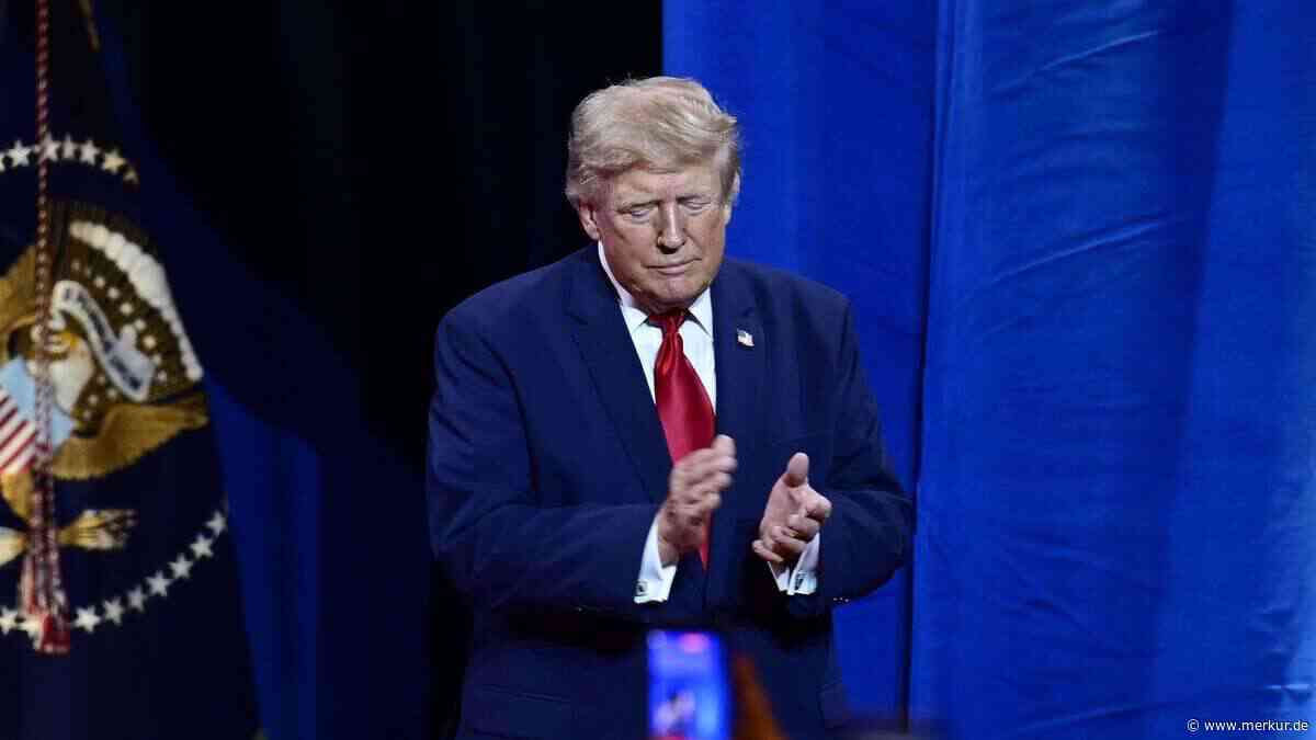 Vor den Midterms: Drastische Kehrtwende bei weißen Wählern in Trump-Umfrage