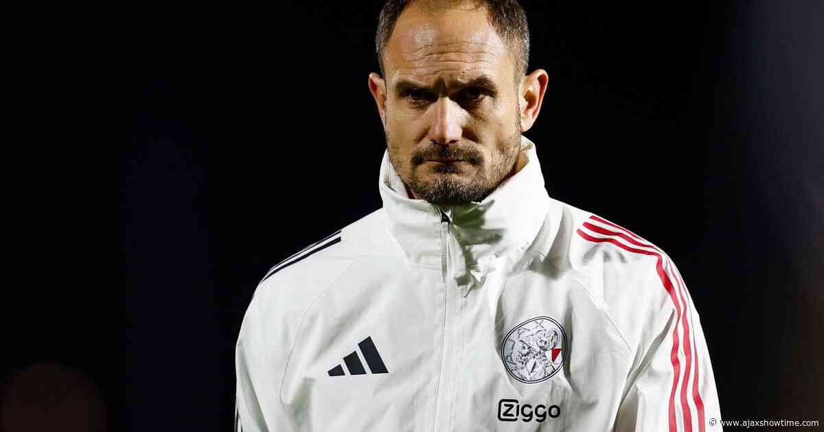 Trainer García van Jong Ajax duidelijk: 'Wij zijn Ajax en wij kunnen geen laatste eindigen'