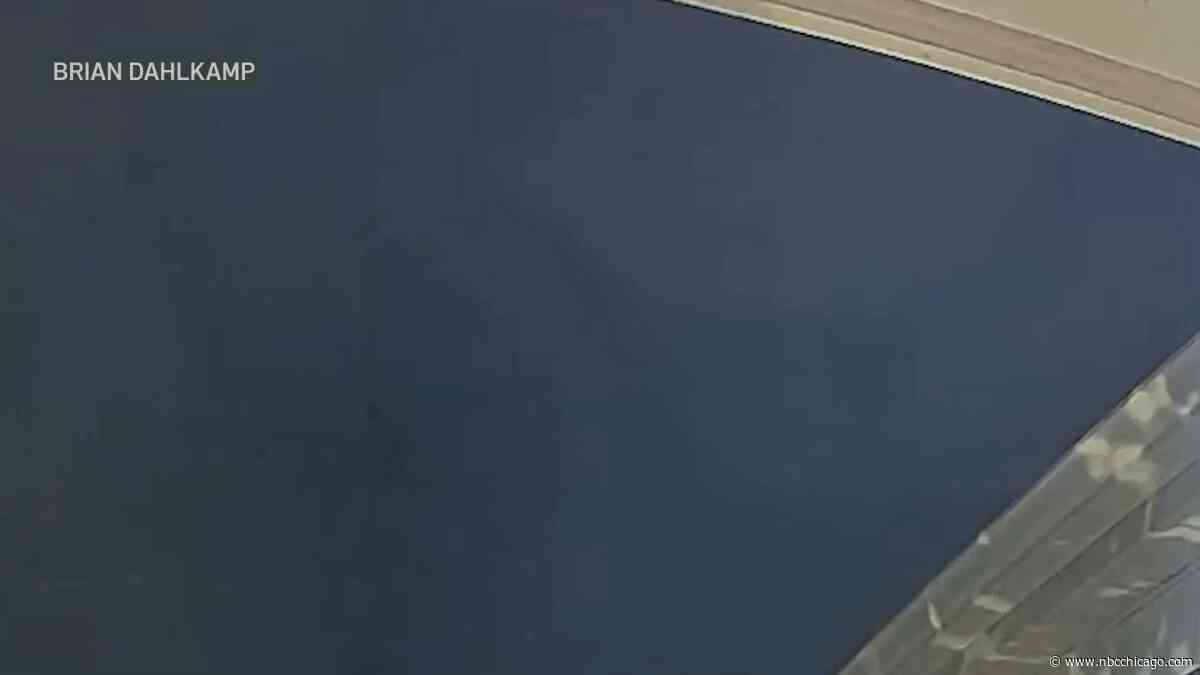 Possible meteor lights up sky over Chicago suburbs
