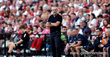 Peter Bosz kritisch op zijn ploeg na valse start: ‘Slordig? Ik zou het eerder slecht noemen’