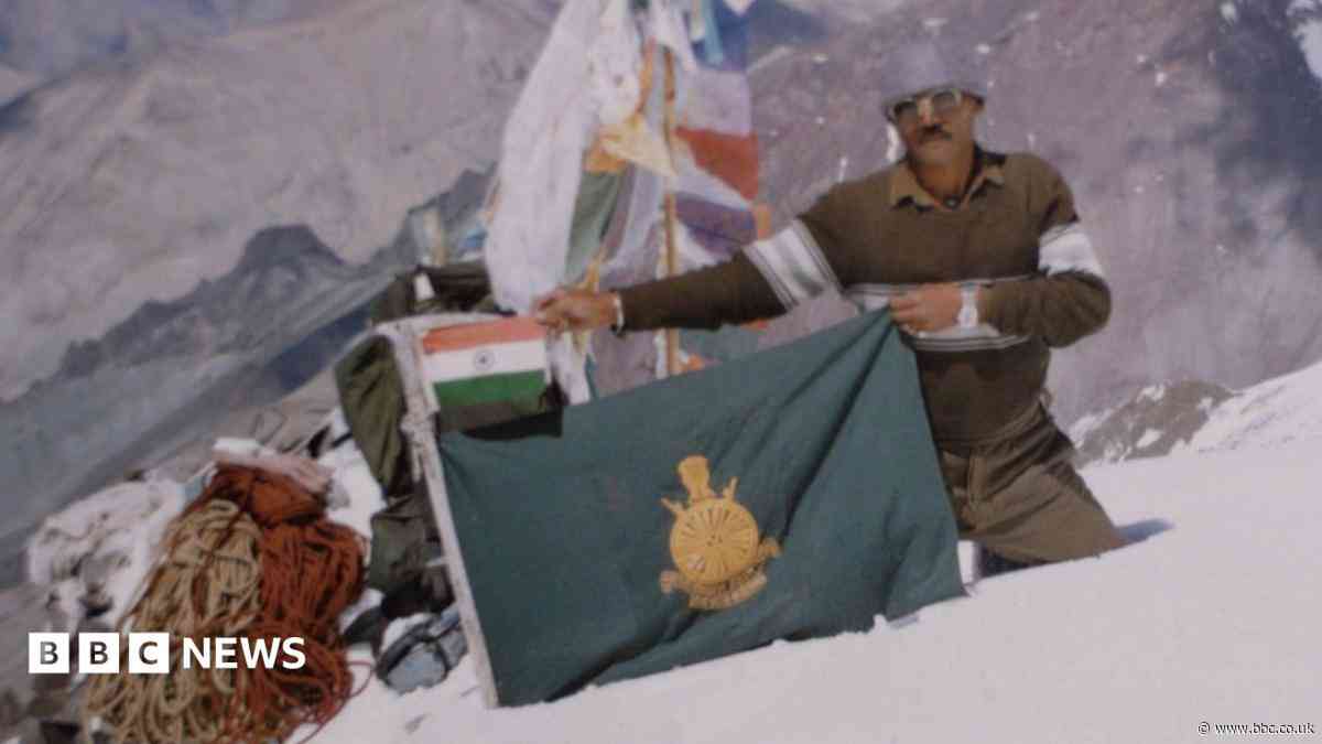 He's been frozen on Everest for 30 years, now 'Green Boots' may finally be coming home