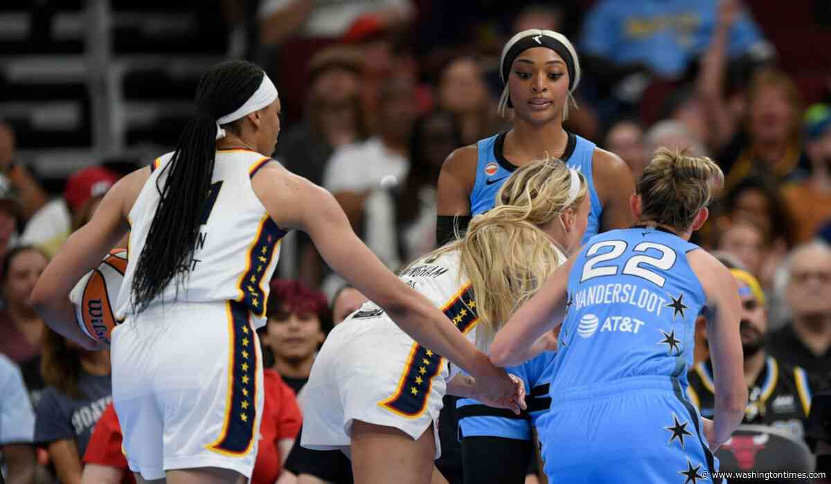 DiJonai Carrington ejected after foul on Sophie Cunningham, accuses Fever of 'white privilege'