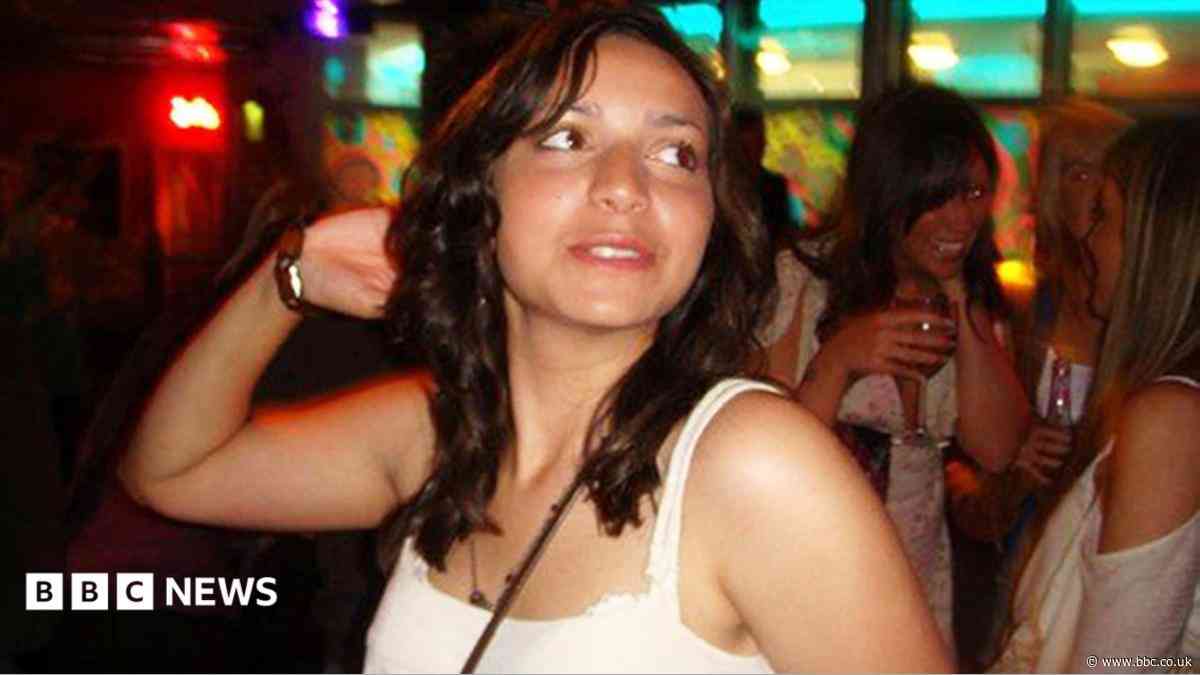 Meredith Kercher's sister criticises Amanda Knox comedy show