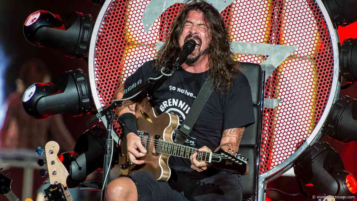 Dave Grohl popped into a popular Chicago pub ahead of Foo Fighters show at Soldier Field