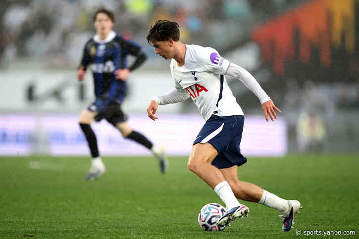 Tottenham’s Mikey Moore one step away from 1. FC Köln loan