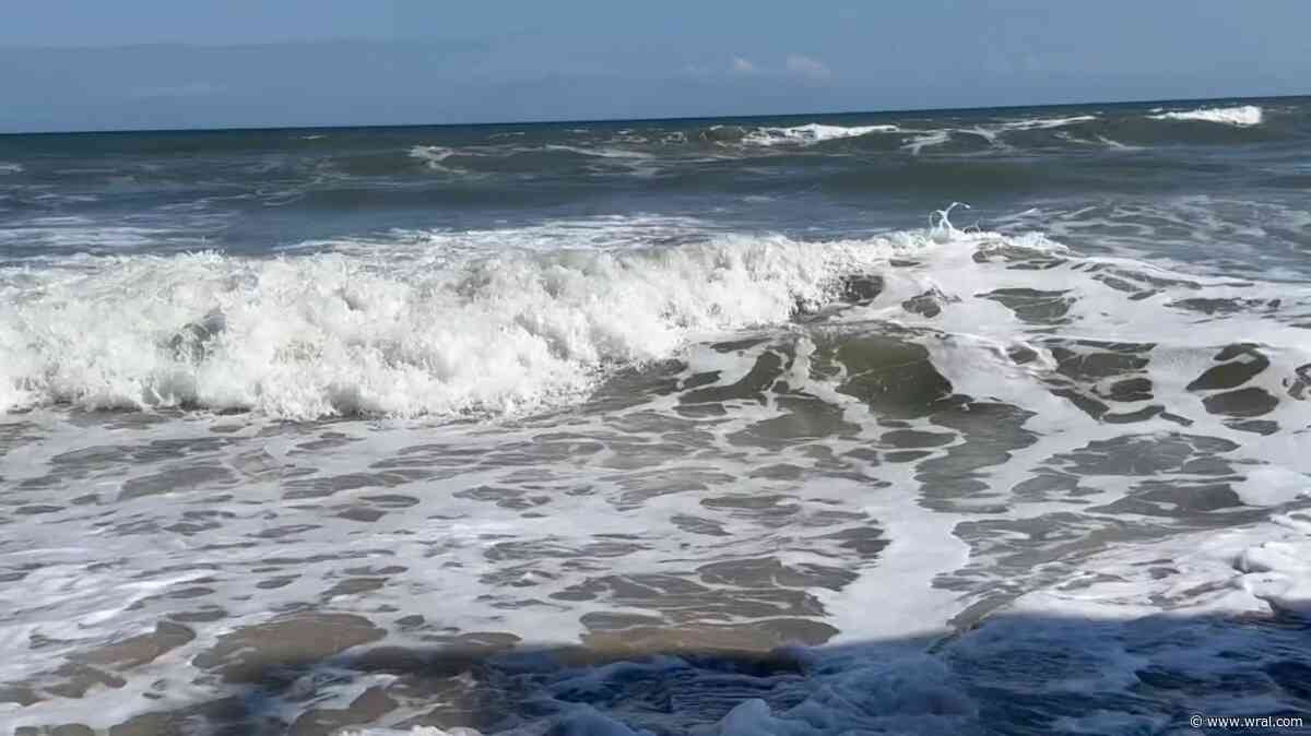 Good Samaritan washed up on shore after saving young girl in Myrtle Beach