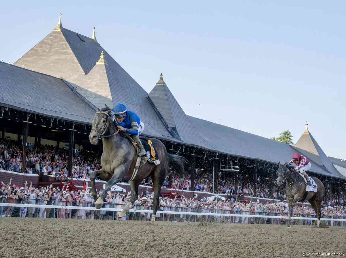 Sovereignty back on top with triumph in Grade 1 Whitney