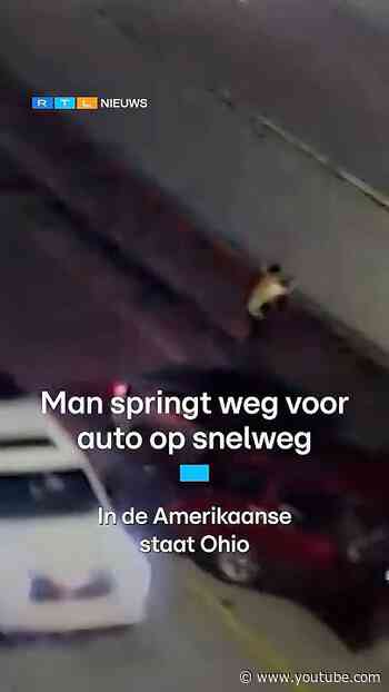 Man springt weg voor auto op snelweg in VS | RTL Nieuws
