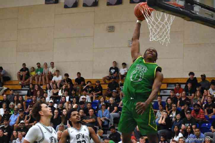 Oregon Ducks men’s basketball impress in 121-40 win over UFV Cascades in Abbotsford