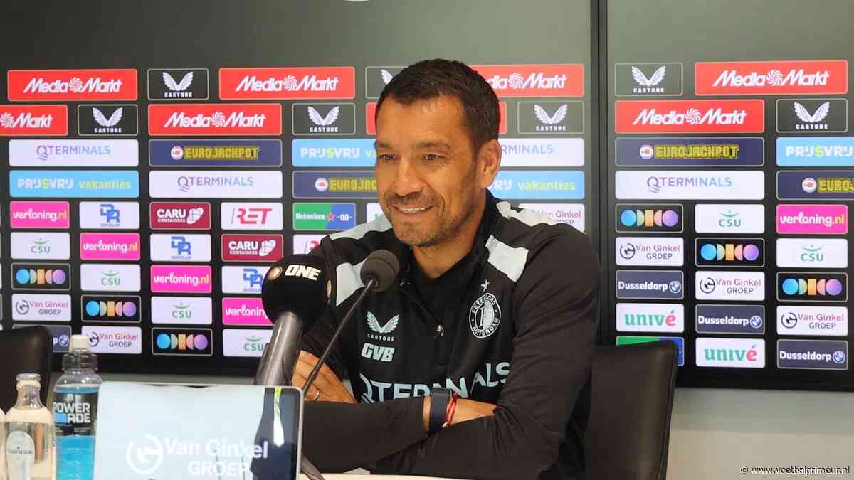 Van Bronckhorst knipoogt naar voorspellingen: 'Experts weten het allemaal zo goed'