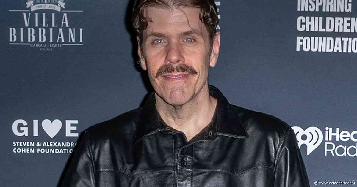 Toestand Perez Hilton (48) blijft ernstig, operatie volgt: ‘Veel bloed verloren’