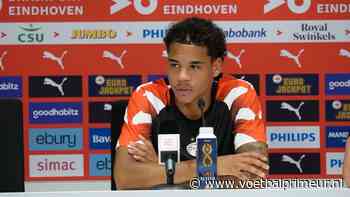 PSV-talent heeft geen moeite met positiewisselingen: 'Dat valt wel mee'