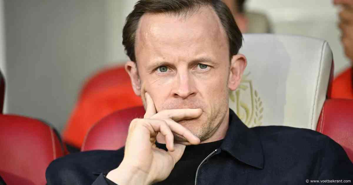 Coach Standard meteen in oog van de storm na opvallende wissels