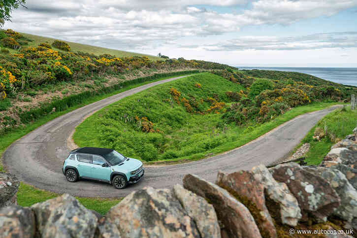 Driving a Renault 4 the length of the UK – on solar power alone