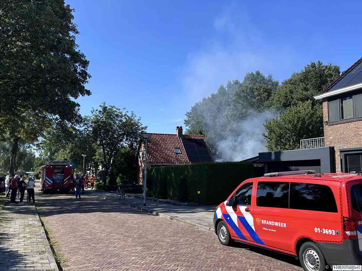 Veel rook bij brand in tuinhuis aan Sportlaan in Nieuwe Pekela