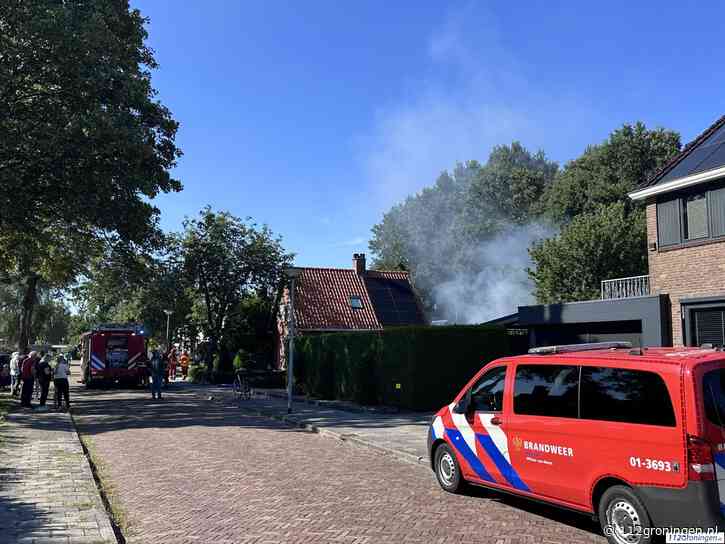 Veel rook bij brand in tuinhuis aan Sportlaan in Nieuwe Pekela