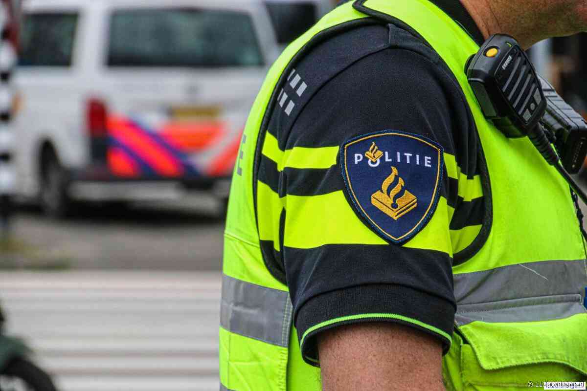 Scooterrijder geschept bij supermarkt in Eelderwolde