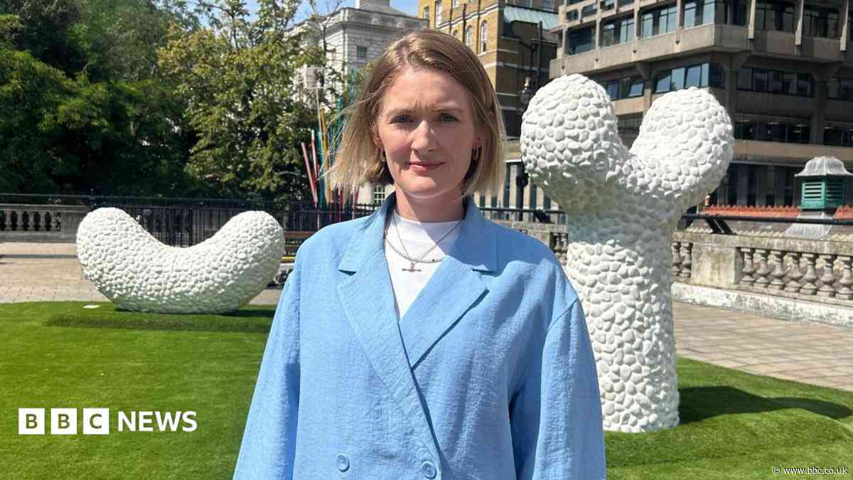 Female artists garden told to vacate roof terrace