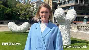 Female artists garden told to vacate roof terrace