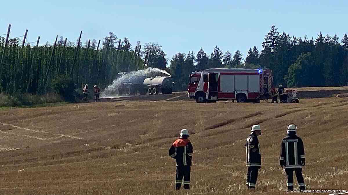 Stoppelfeld-Brand in Au: Landwirt verhindert Schlimmeres