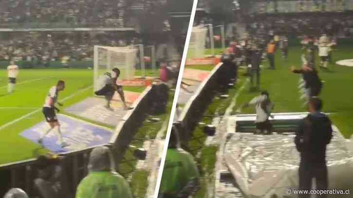 [VIDEO] Jugador de Coritiba cayó directo al túnel en festejo de un gol que terminó anulado