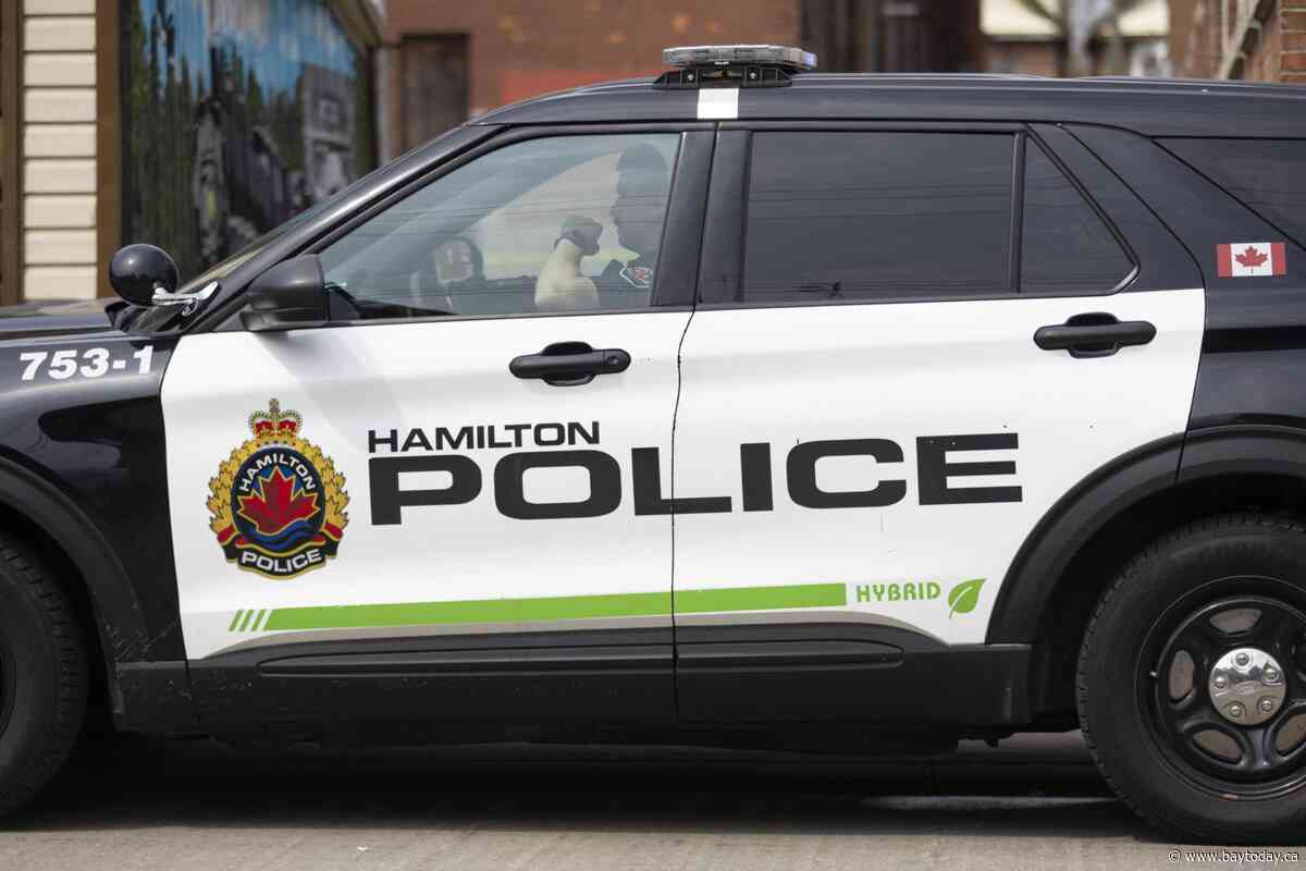 Man, 21, dead in stabbing in Hamilton, police investigating