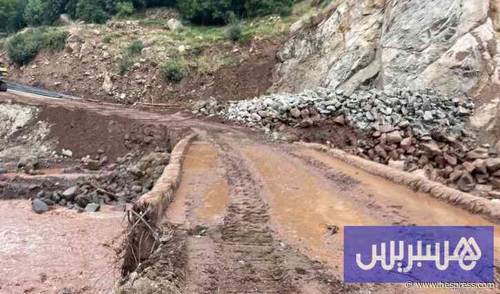 سيول أزيلال تستنفر آليات فتح الطرق