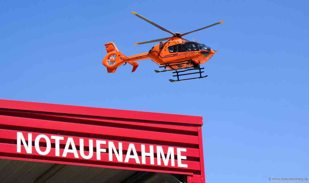 Acht Verletzte bei Zusammenstoß von drei Autos
