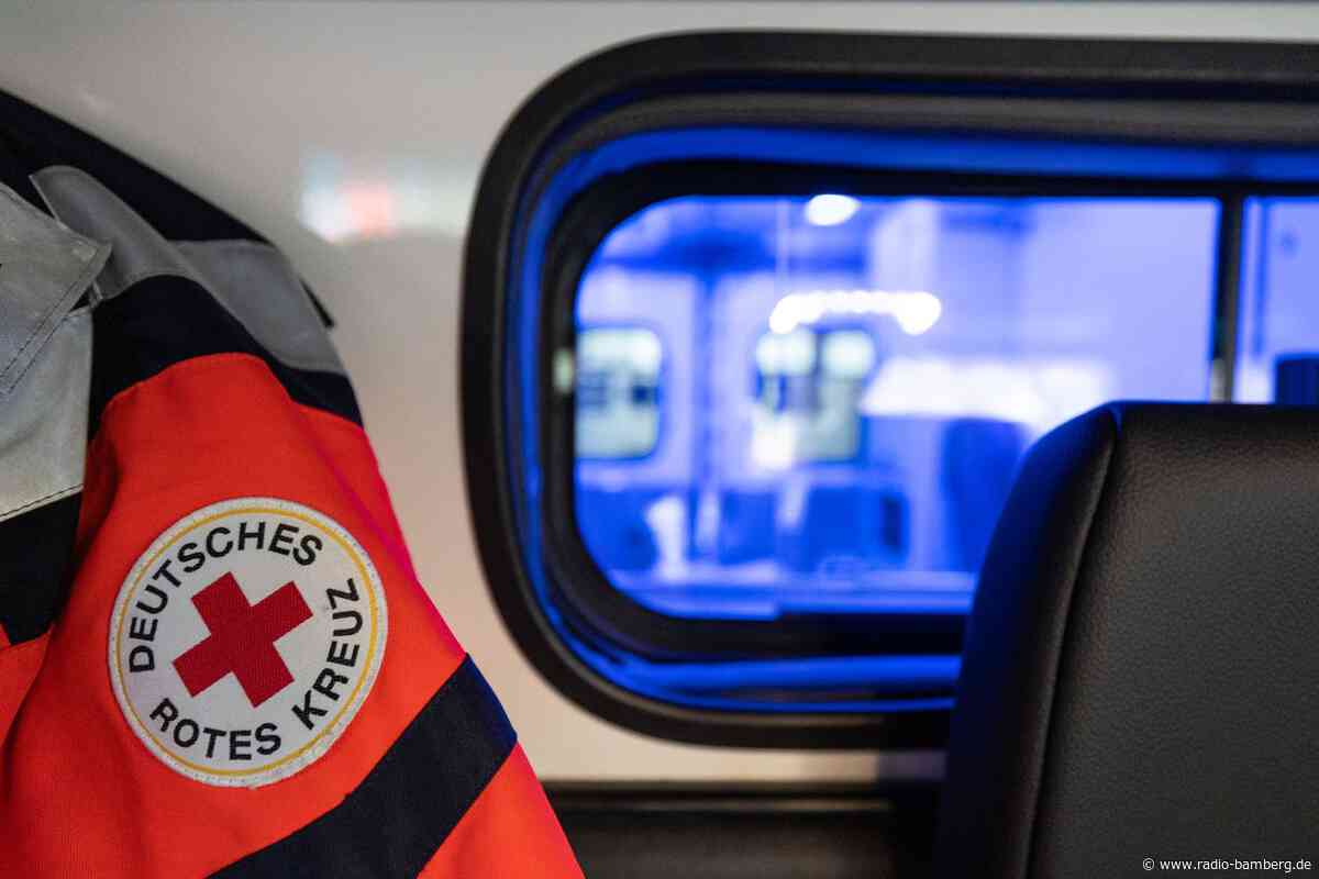 Motorradfahrer stirbt nach Zusammenstoß mit Auto auf B300