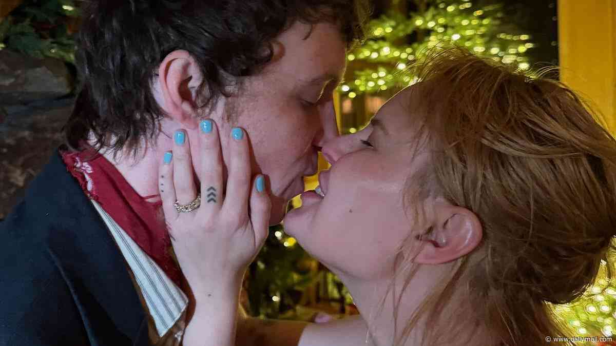 Bruce Willis and Demi Moore's daughter is now married! Tallulah Willis and Justin Acee say 'I do' in Idaho