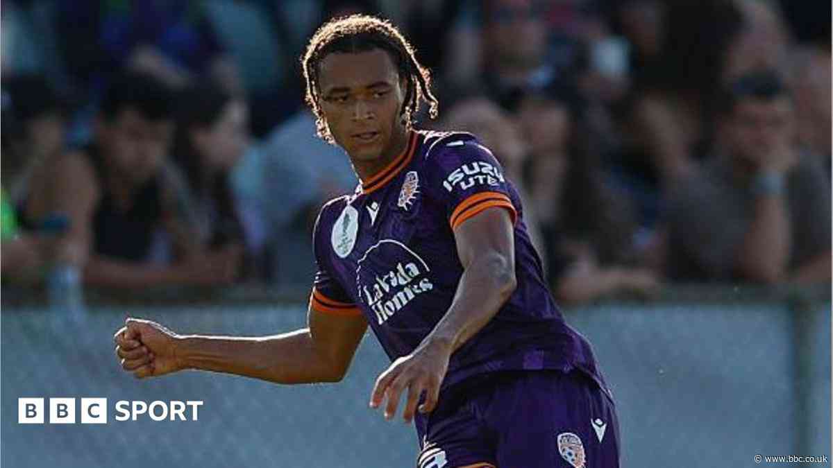 Swindon sign defender Majekodunmi after trial