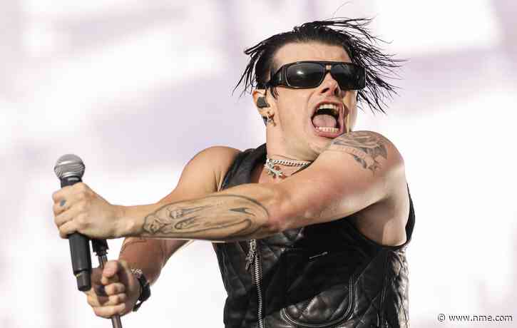 Watch Yungblud bring a couple onstage to reveal their baby’s gender: “Bringing life into the world what a beautiful fucking day”