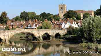 Disappointment over delays to towpath walkway work