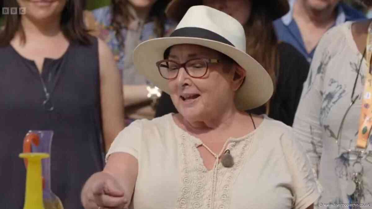 Antiques Roadshow guest calls out expert leaving BBC star dumbfounded