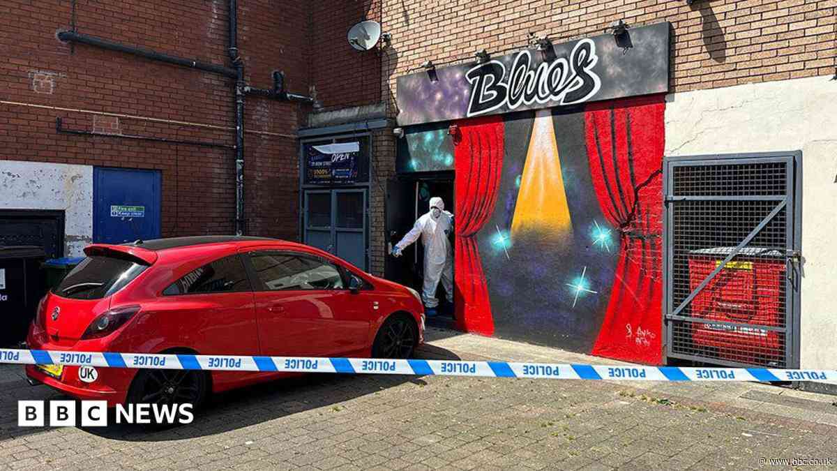 Bar customers danced as medics tried to save dying man, police say