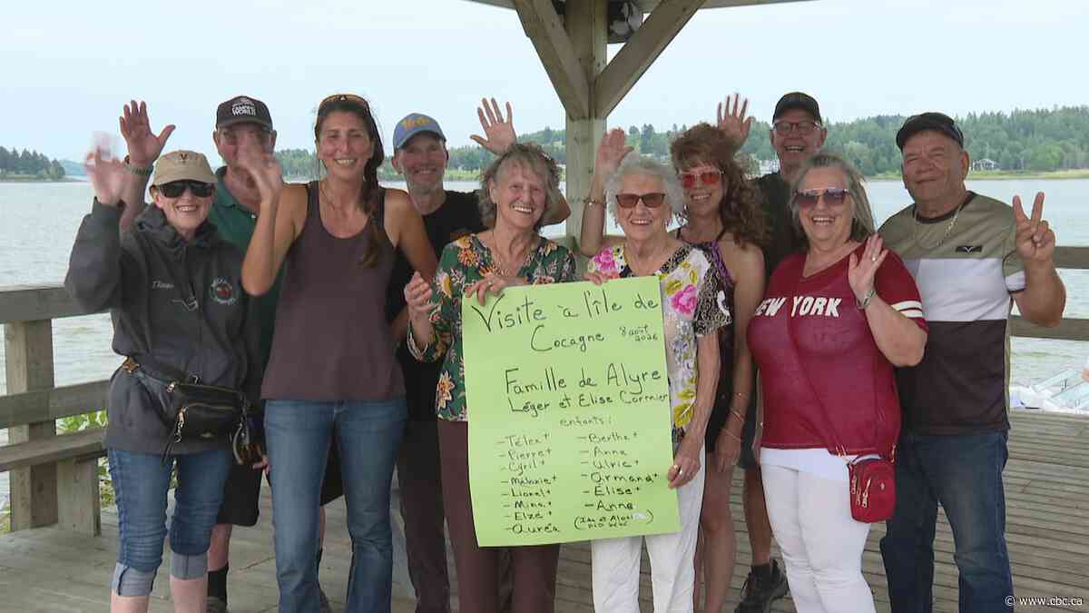 N.B.-born sisters in their 90s return to former island home